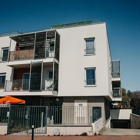 Moderne A Aix Les Bains 40 M² Piscine Et Jacuzzi Appartement