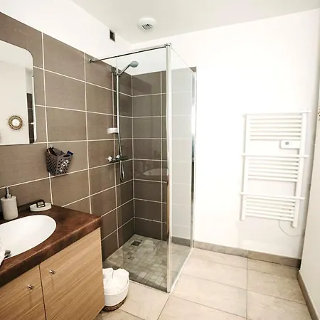 Moderne A Aix Les Bains 40 M² Piscine Et Jacuzzi Appartement
